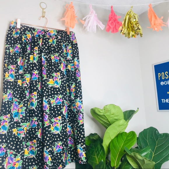 VTG Retro High Waisted Midi Length Floral Skirt - Picture 2 of 5